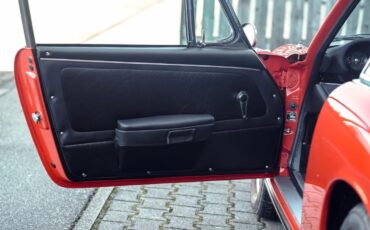Porsche-911-1968-Coupe-14