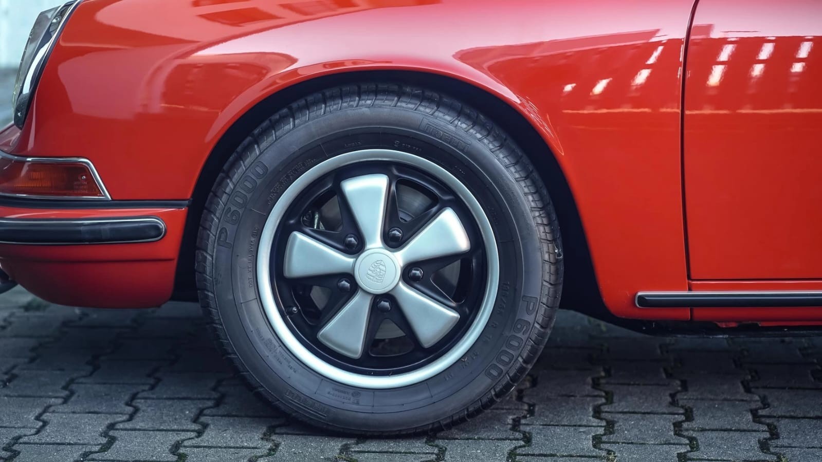 Porsche-911-1968-Coupe-15