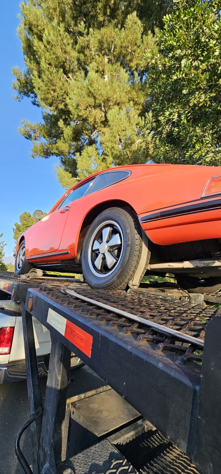 Porsche-911-1968-Coupe-5