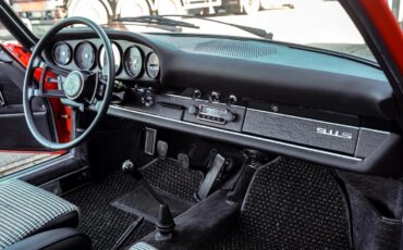 Porsche-911-1968-Coupe-9