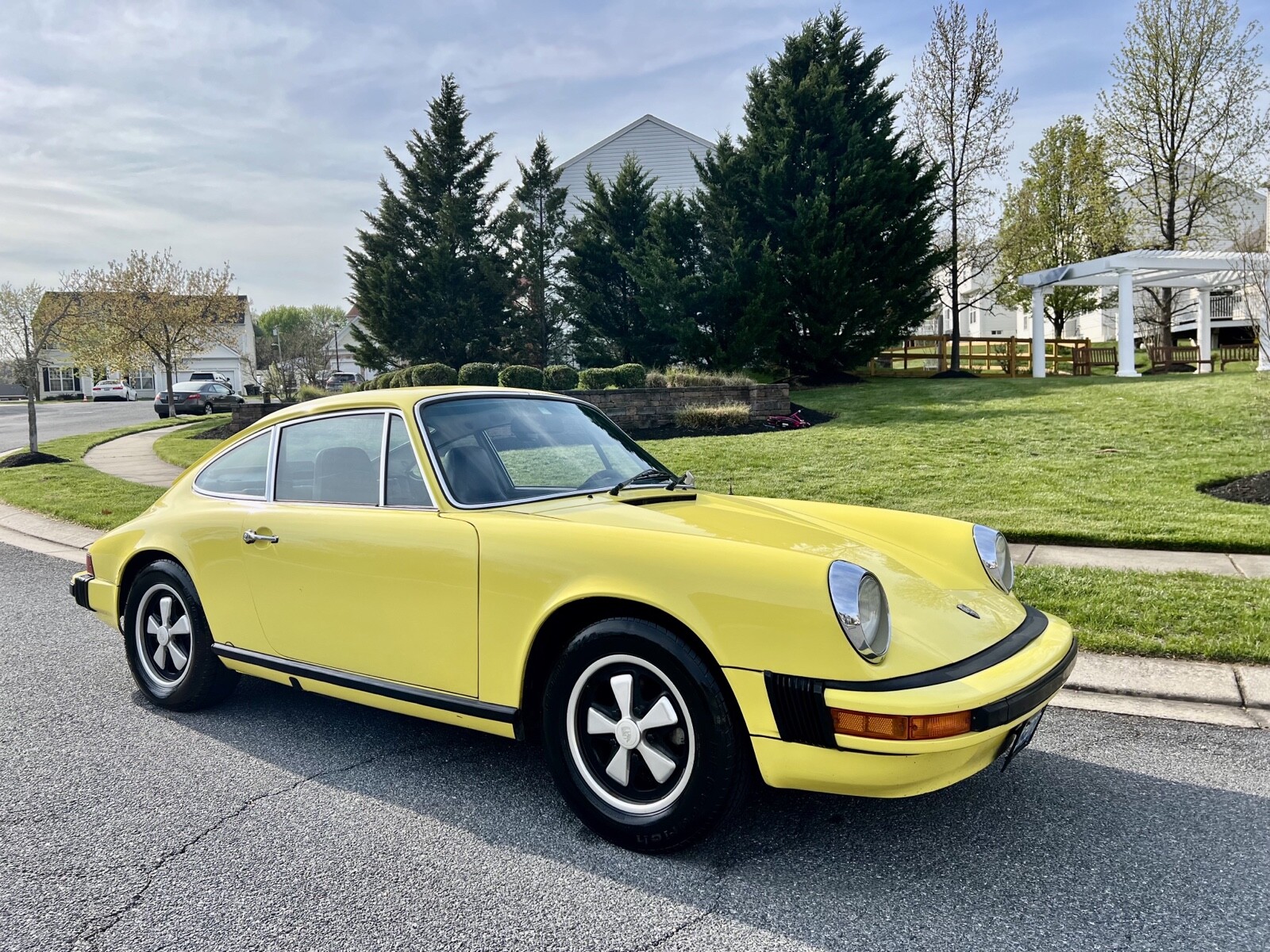 Porsche-911-1974-1