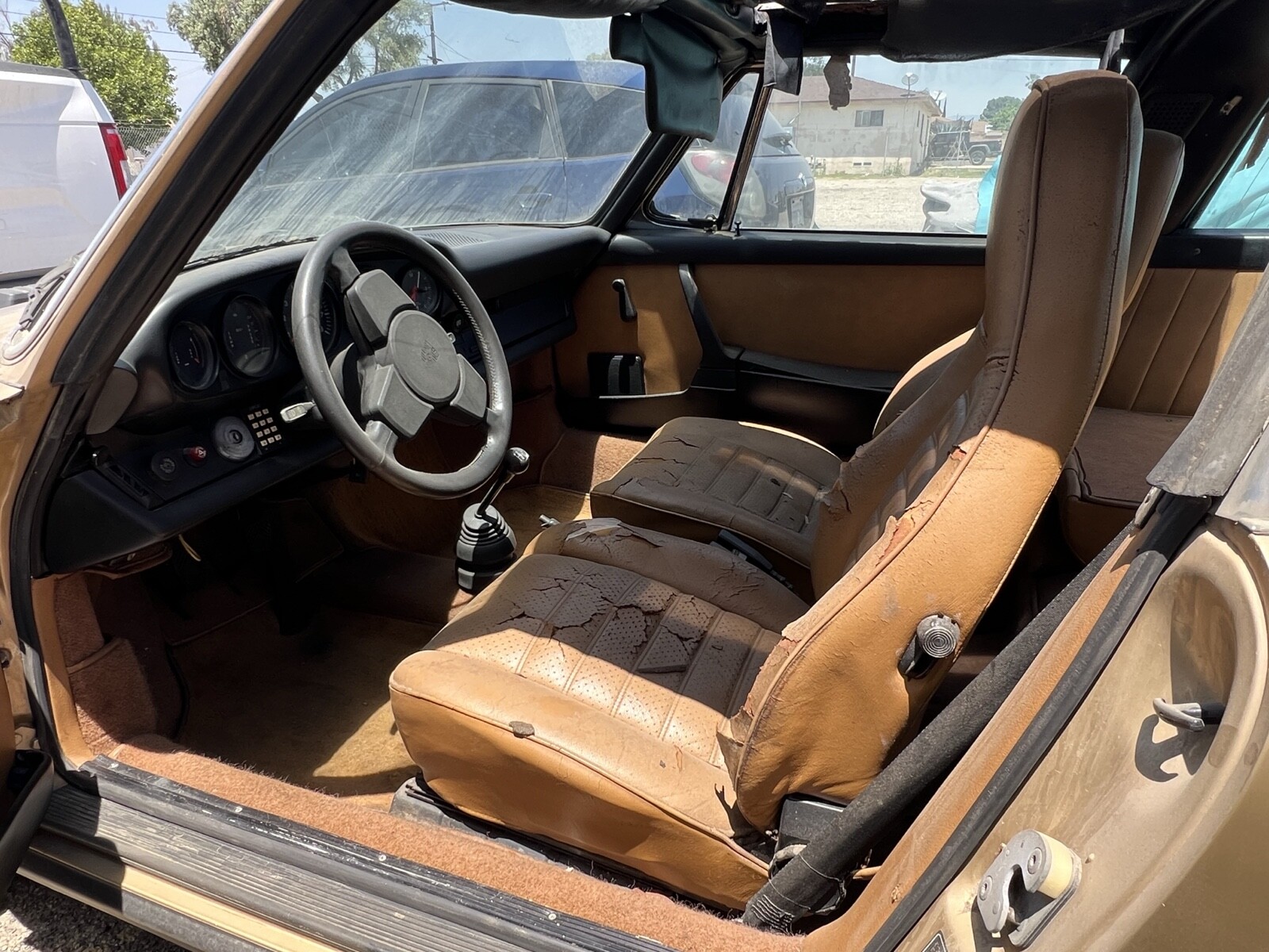 Porsche-911-1974-14