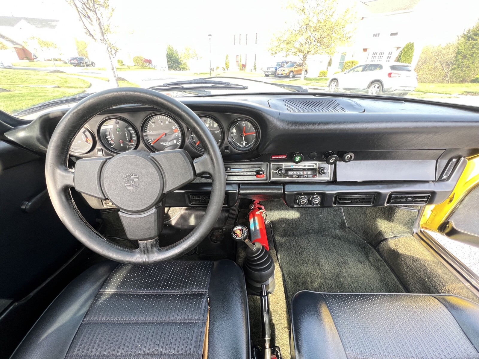 Porsche-911-1974-18