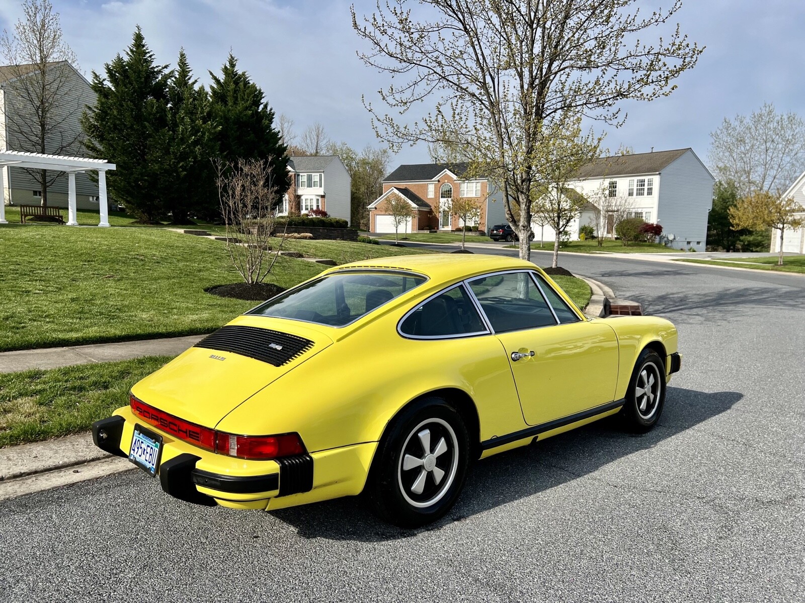Porsche-911-1974-2