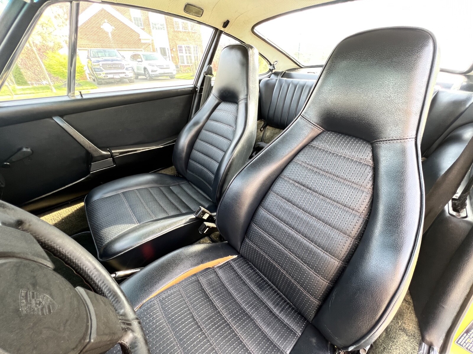 Porsche-911-1974-20