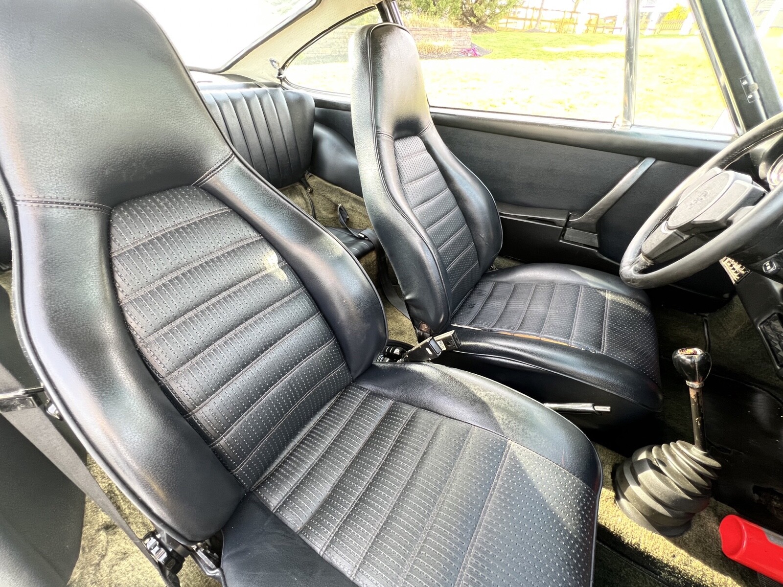 Porsche-911-1974-21