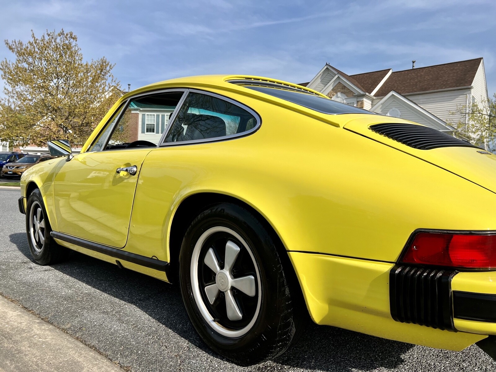 Porsche-911-1974-7