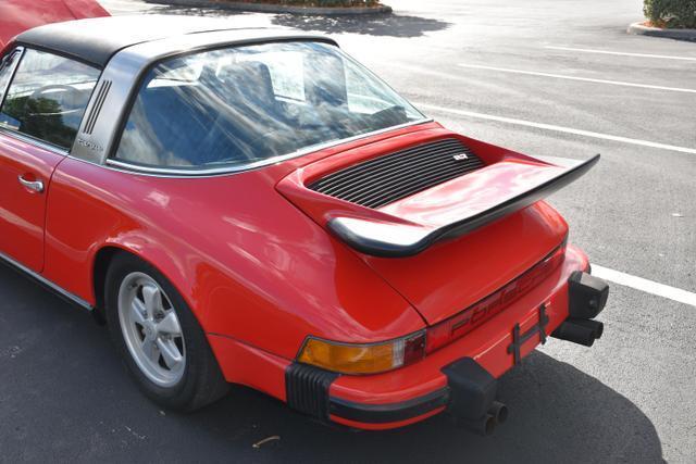 Porsche-911-1974-Coupe-10