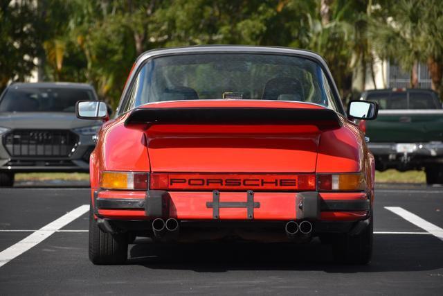 Porsche-911-1974-Coupe-11