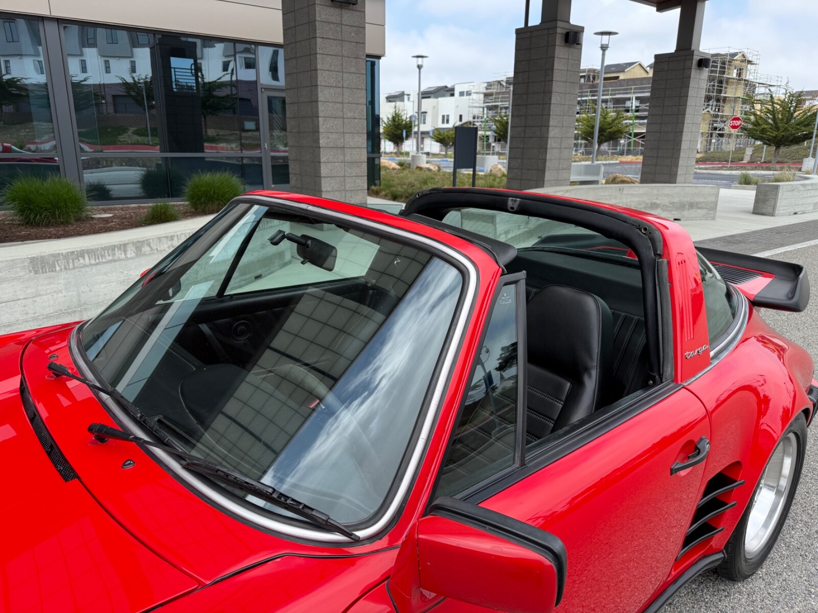 Porsche-911-1976-10
