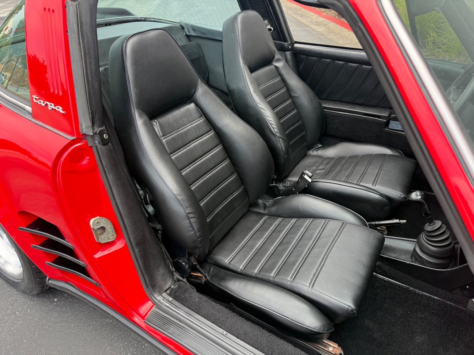 Porsche-911-1976-13