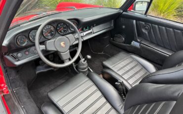 Porsche-911-1976-15