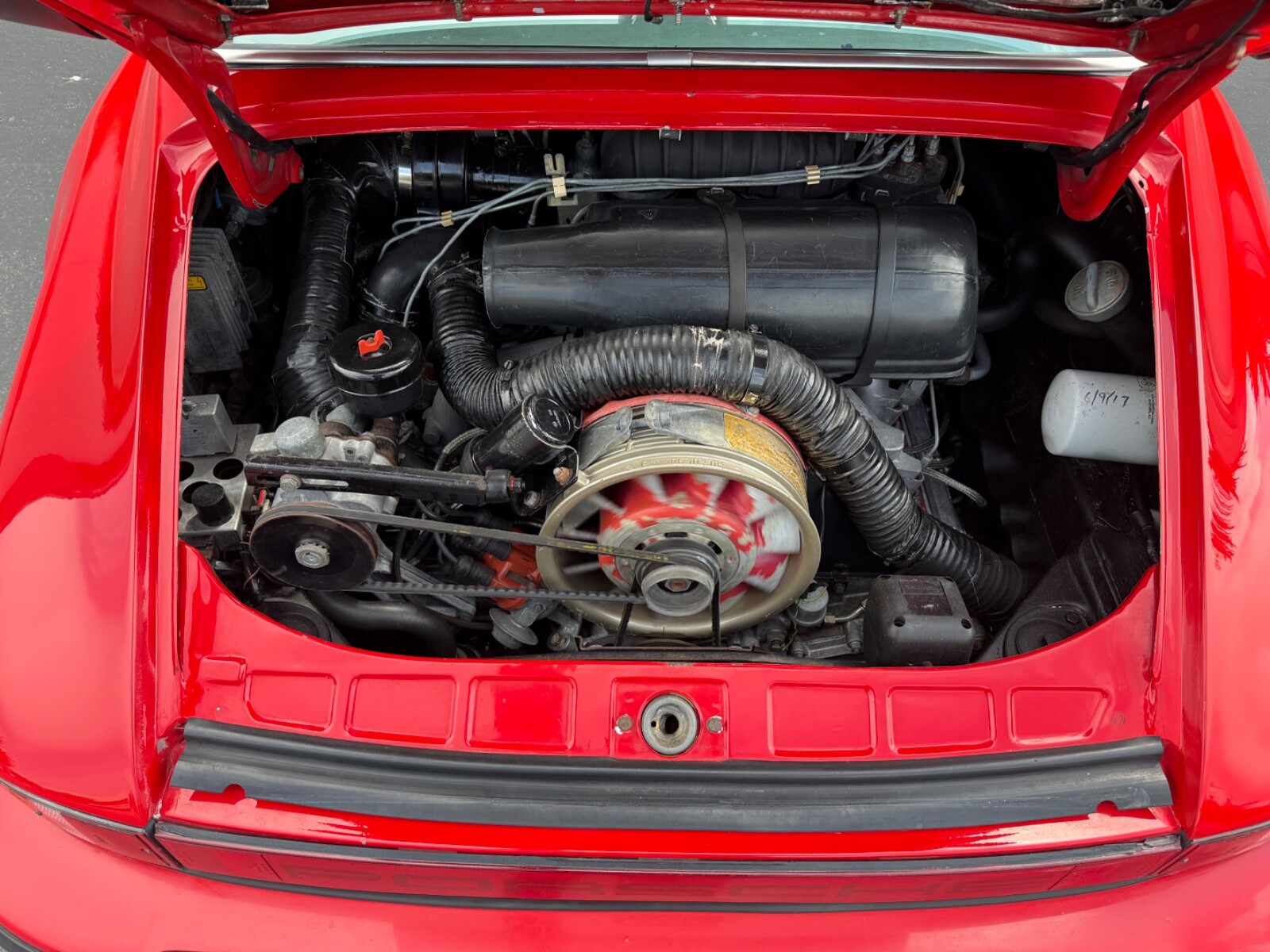 Porsche-911-1976-17