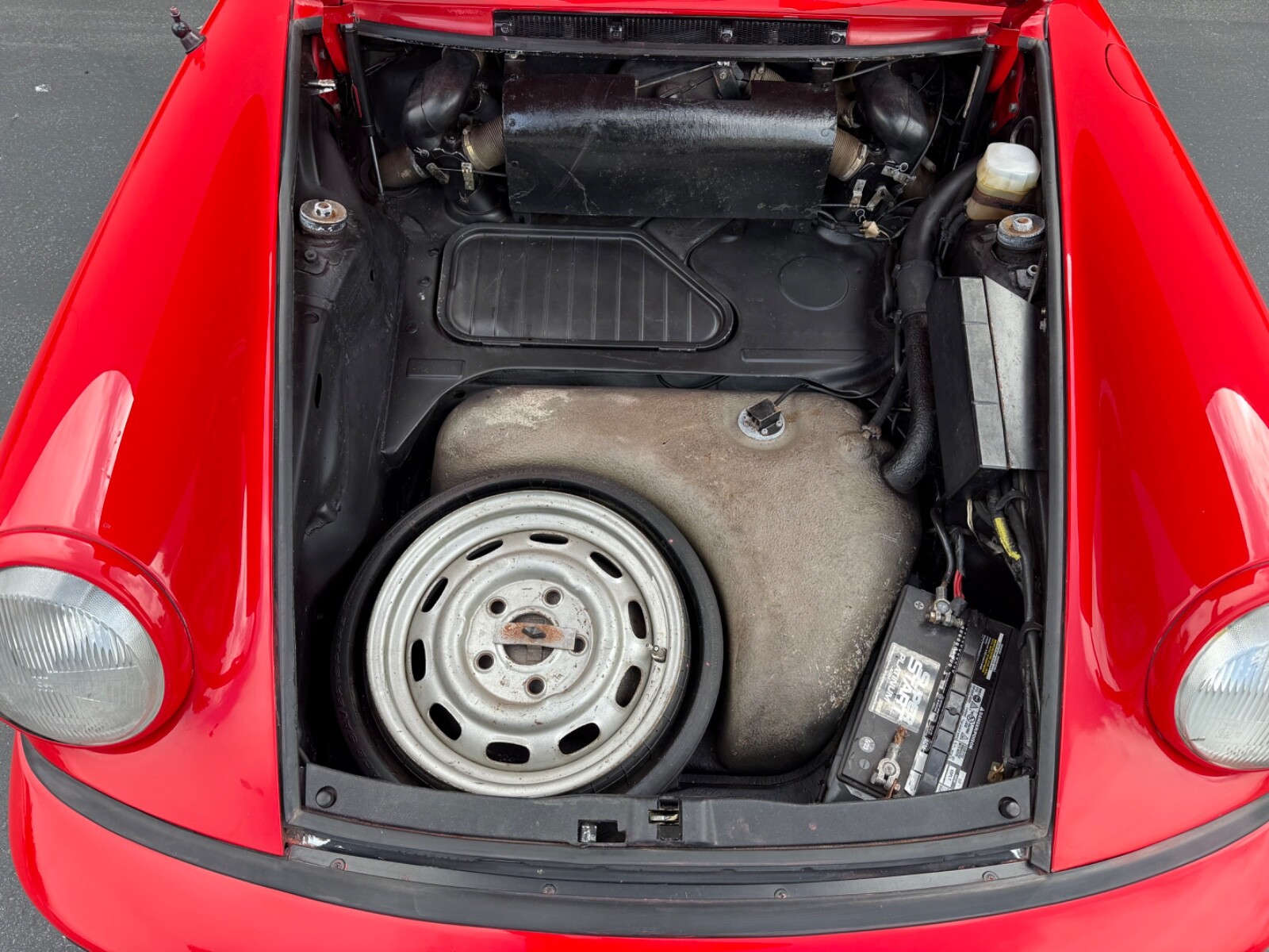 Porsche-911-1976-19