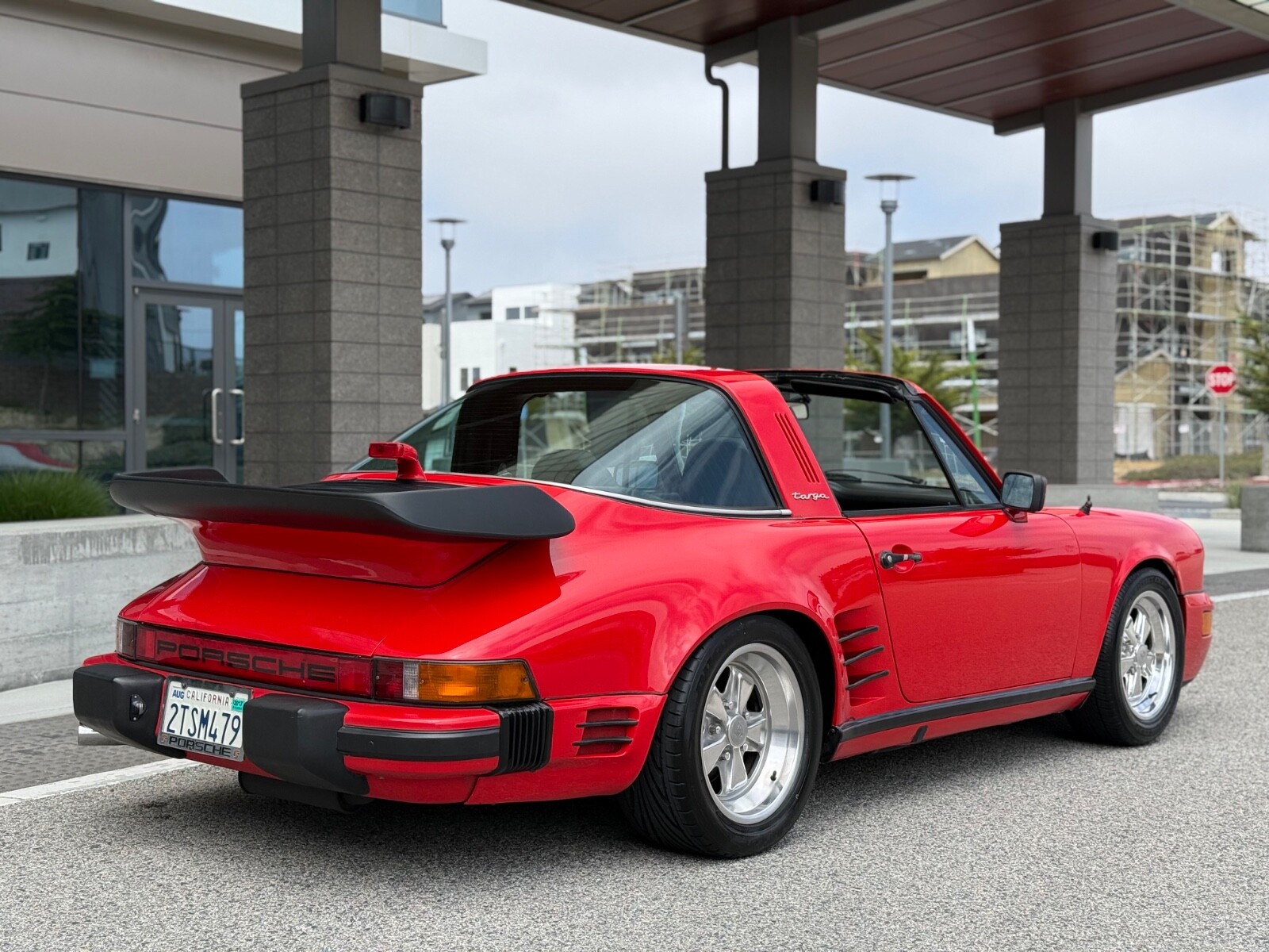 Porsche-911-1976-2