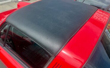 Porsche-911-1976-21