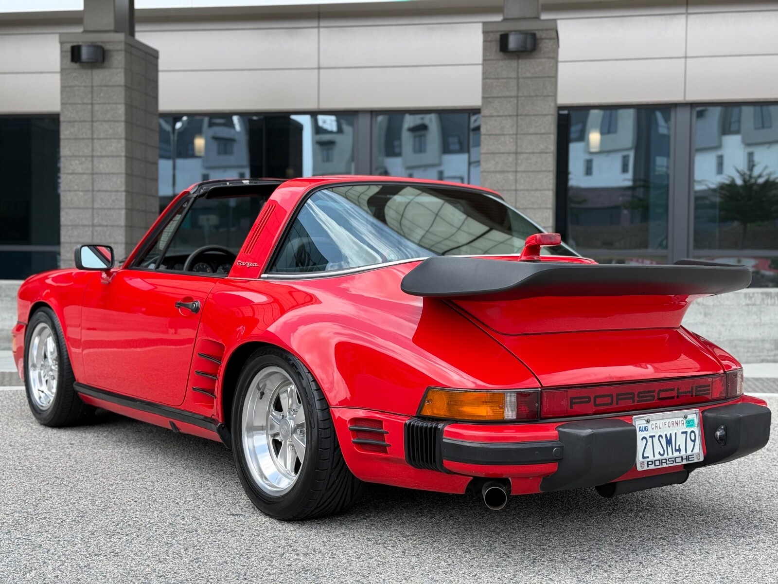 Porsche-911-1976-3