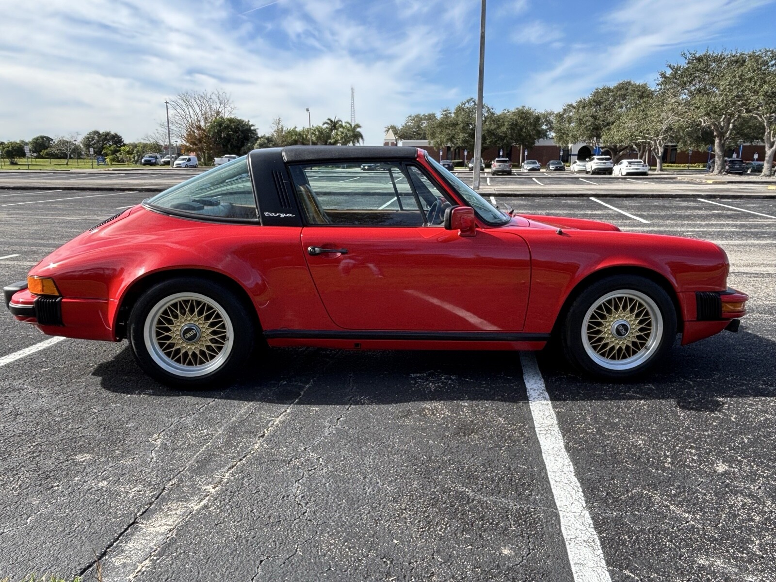 Porsche-911-1977-2