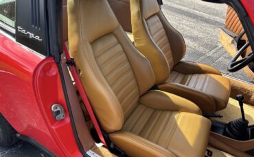 Porsche-911-1977-27