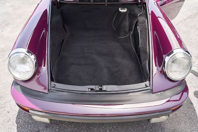 Porsche-911-1977-Coupe-19
