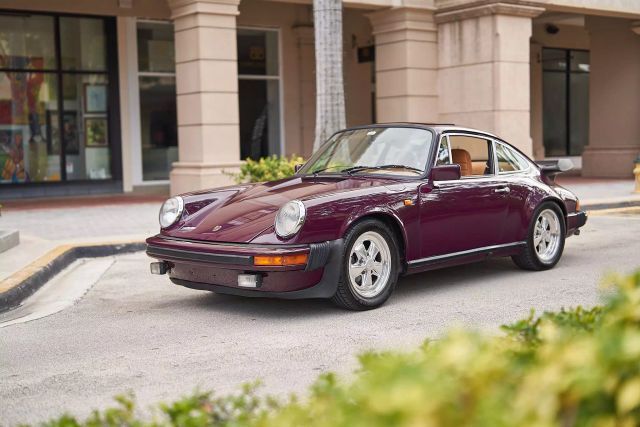 Porsche-911-1977-Coupe-2