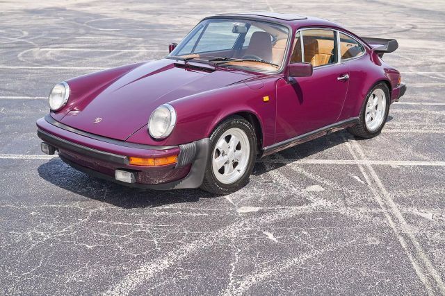 Porsche-911-1977-Coupe