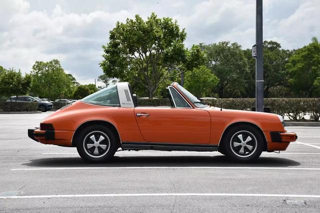 Porsche-911-1977-Targa-2