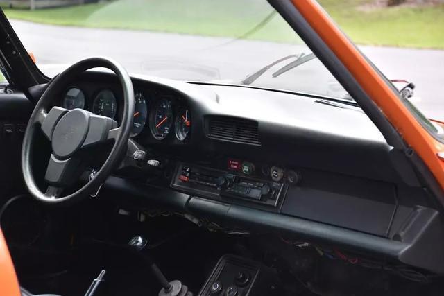 Porsche-911-1977-Targa-23