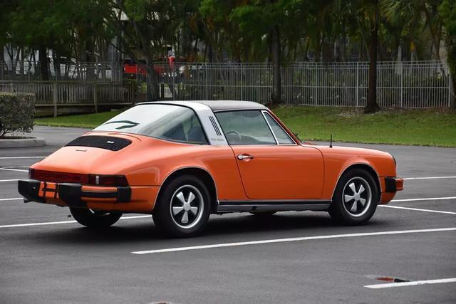 Porsche-911-1977-Targa-8