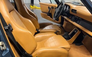 Porsche-911-1979-Coupe-18