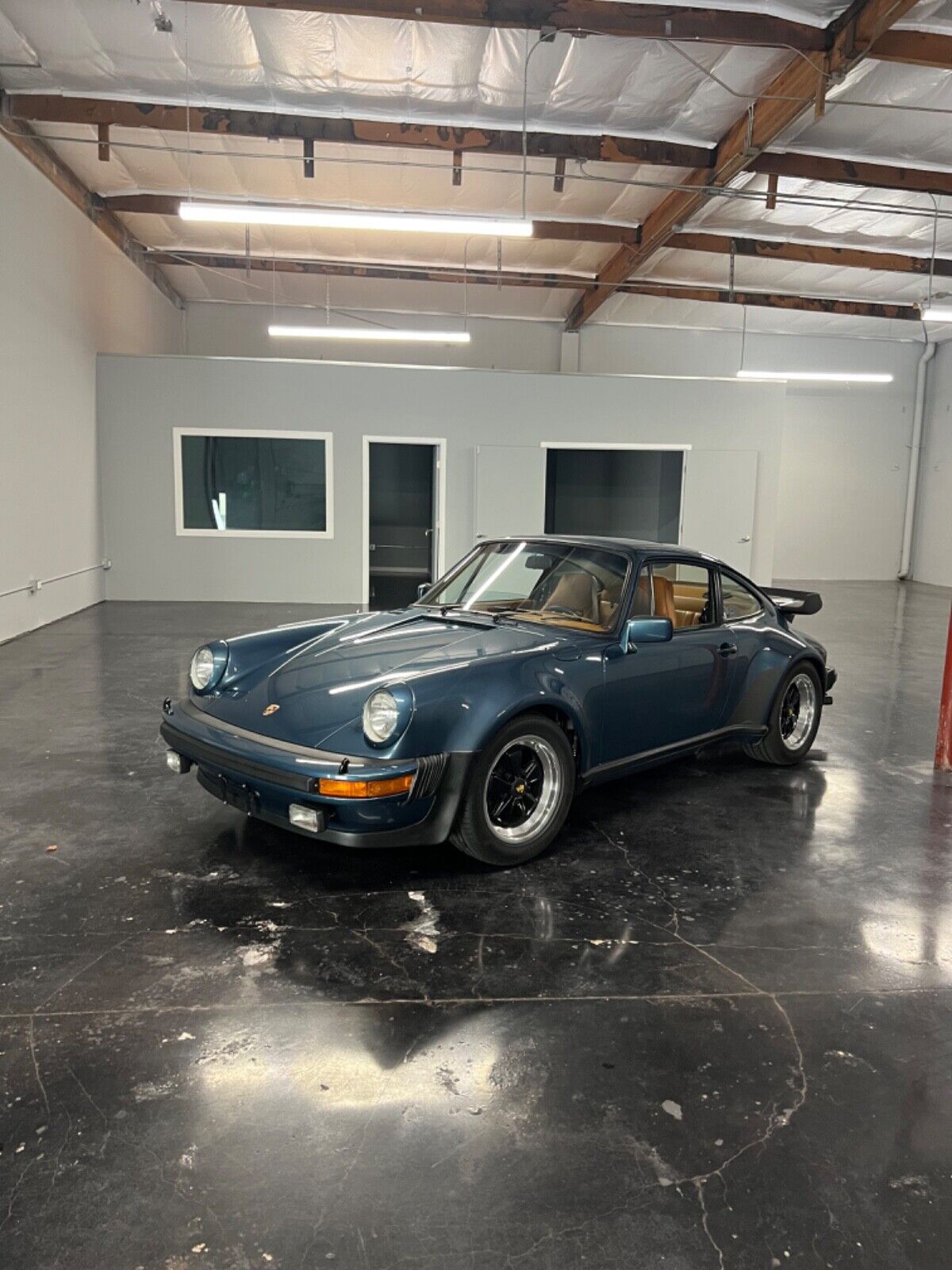 Porsche-911-1979-Coupe-3