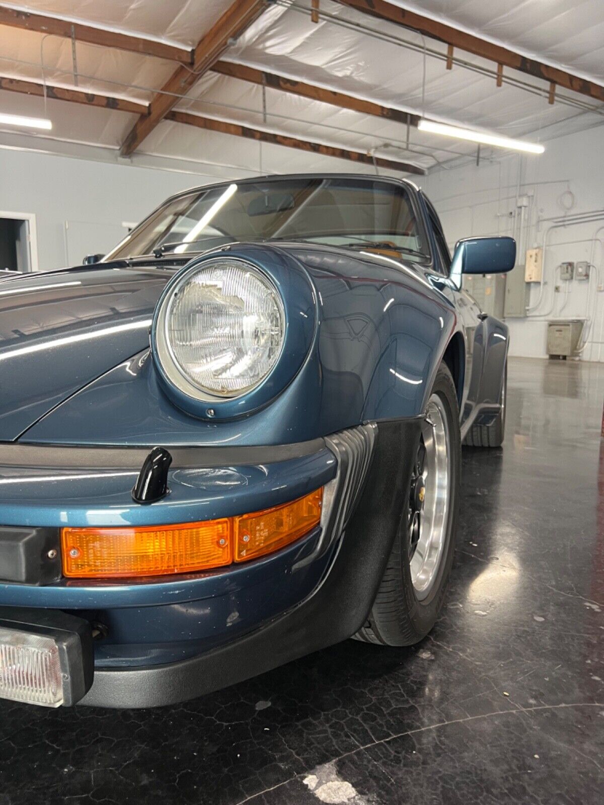 Porsche-911-1979-Coupe-30
