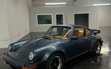 Porsche-911-1979-Coupe-32