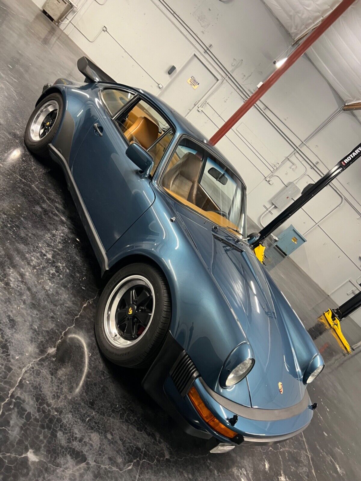Porsche-911-1979-Coupe-4