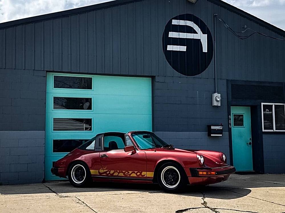 Porsche-911-1979-red-21