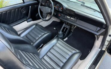 Porsche-911-1980-11