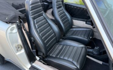 Porsche-911-1980-13