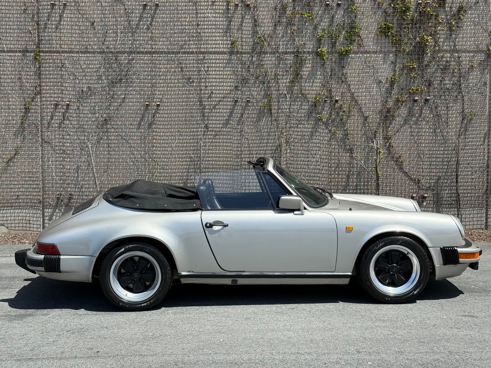 Porsche-911-1980-2