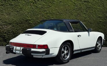 Porsche-911-1980-4
