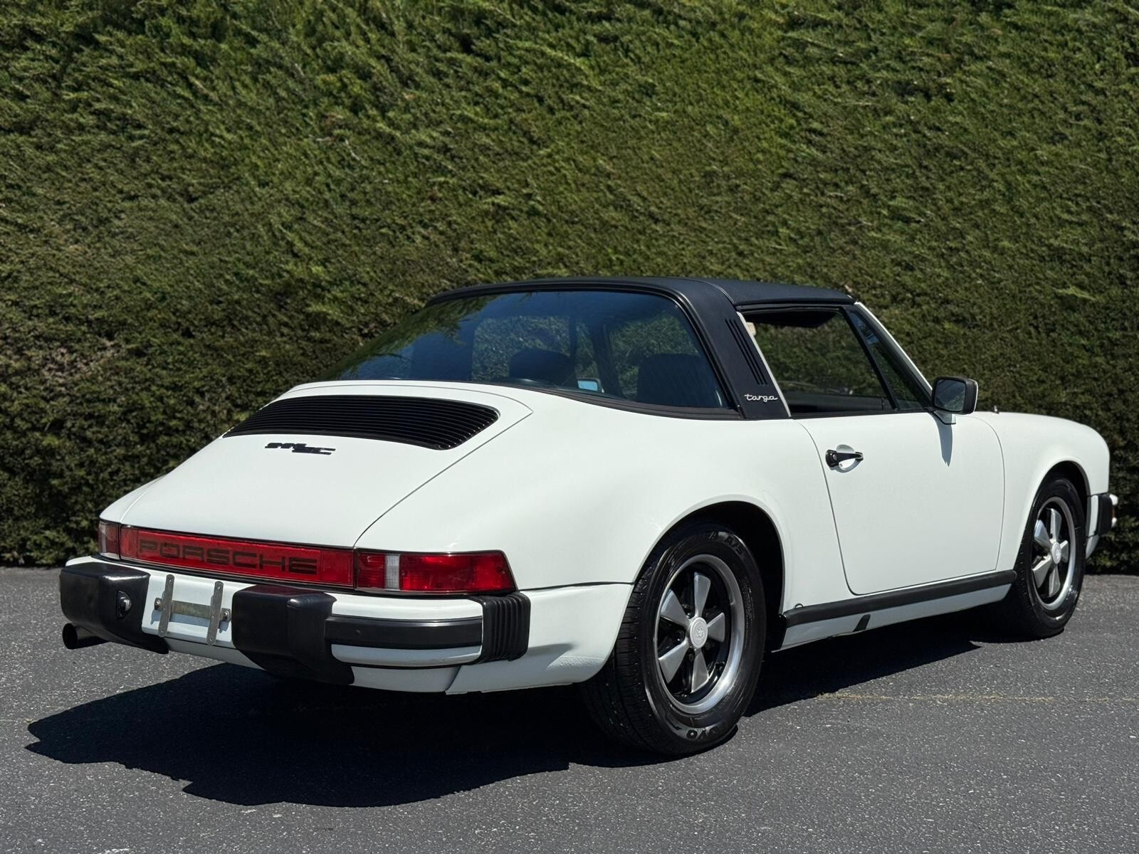 Porsche-911-1980-4