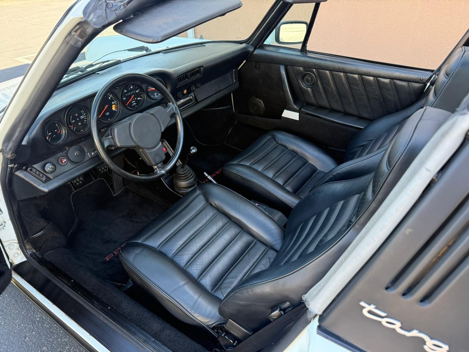 Porsche-911-1980-8