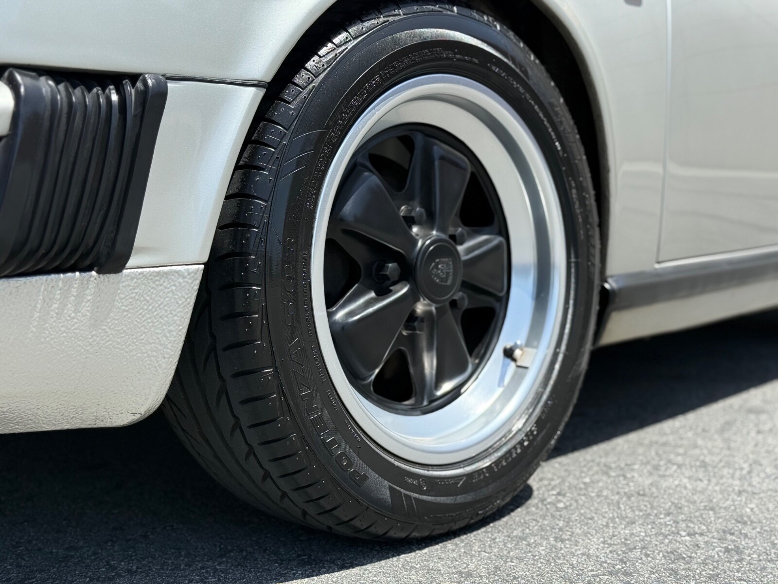 Porsche-911-1980-8