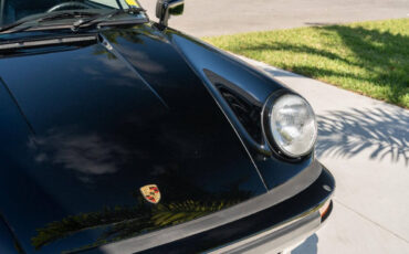 Porsche-911-1984-Coupe-13