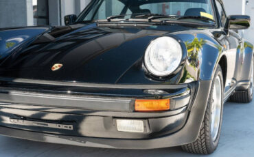 Porsche-911-1984-Coupe-16