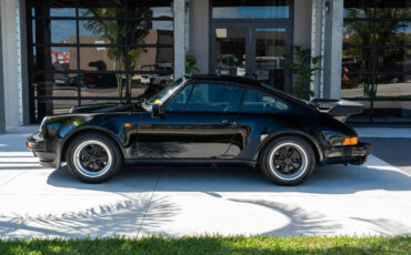 Porsche-911-1984-Coupe-2