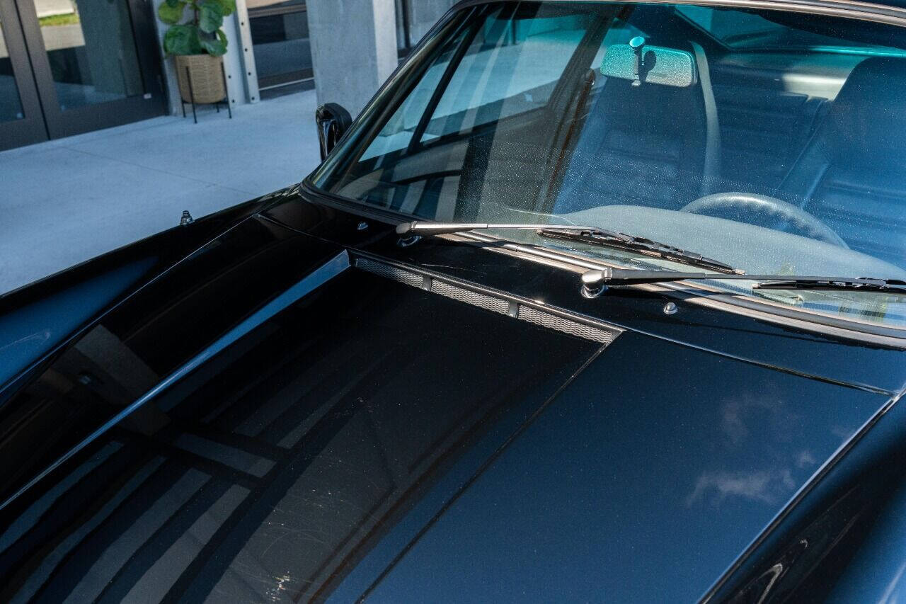 Porsche-911-1984-Coupe-20