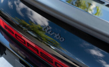 Porsche-911-1984-Coupe-38