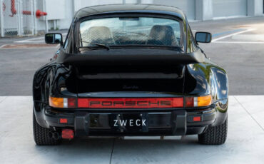 Porsche-911-1984-Coupe-4