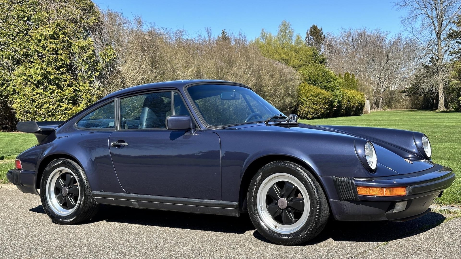 Porsche-911-1985-Coupe-13