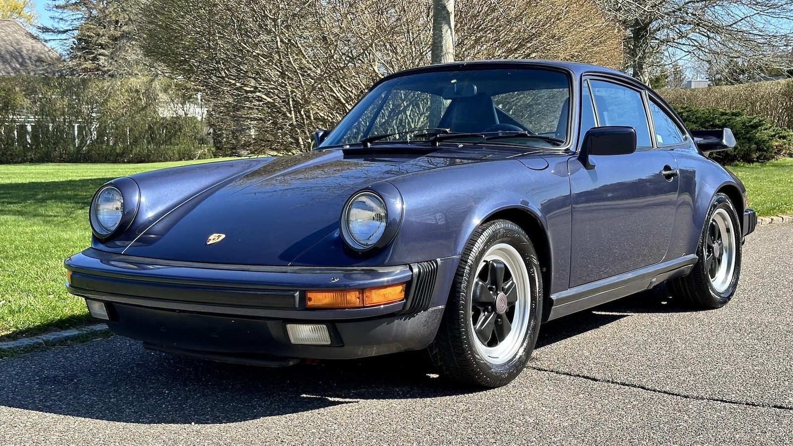 Porsche-911-1985-Coupe-29